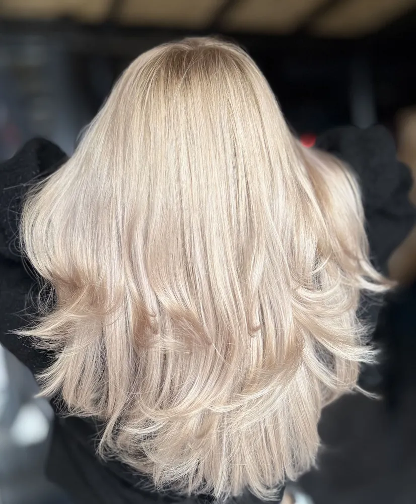 Platynowy blond z cieniowaniem